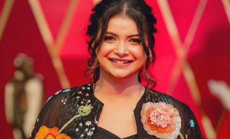 রাজনীতি নিয়ে আর কিছু লিখবেন না ফারিয়া, কারণ যা দেখলেন